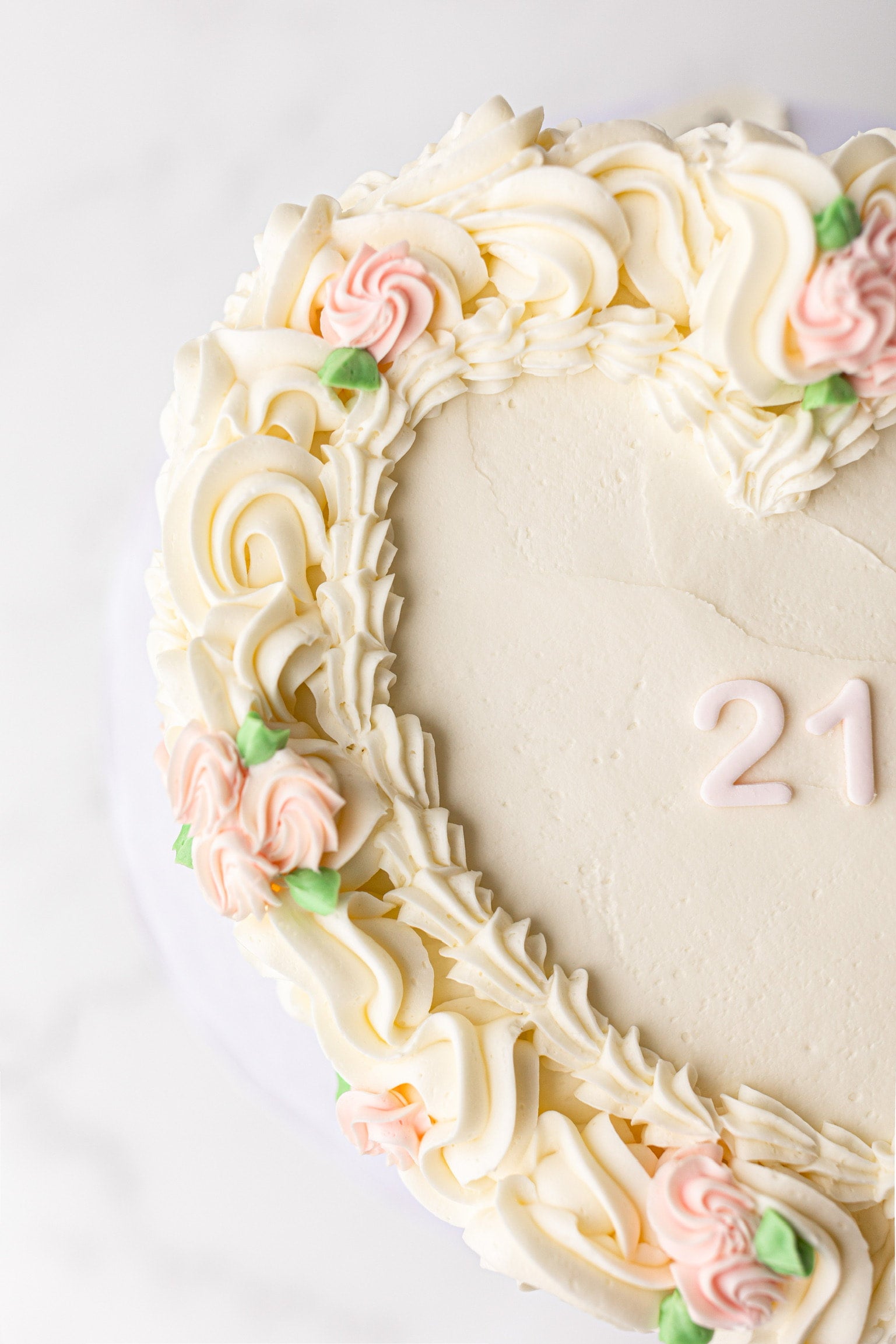 Cake　ハートゴールド Vintage Floral Heart Cake | Hapa Bakery