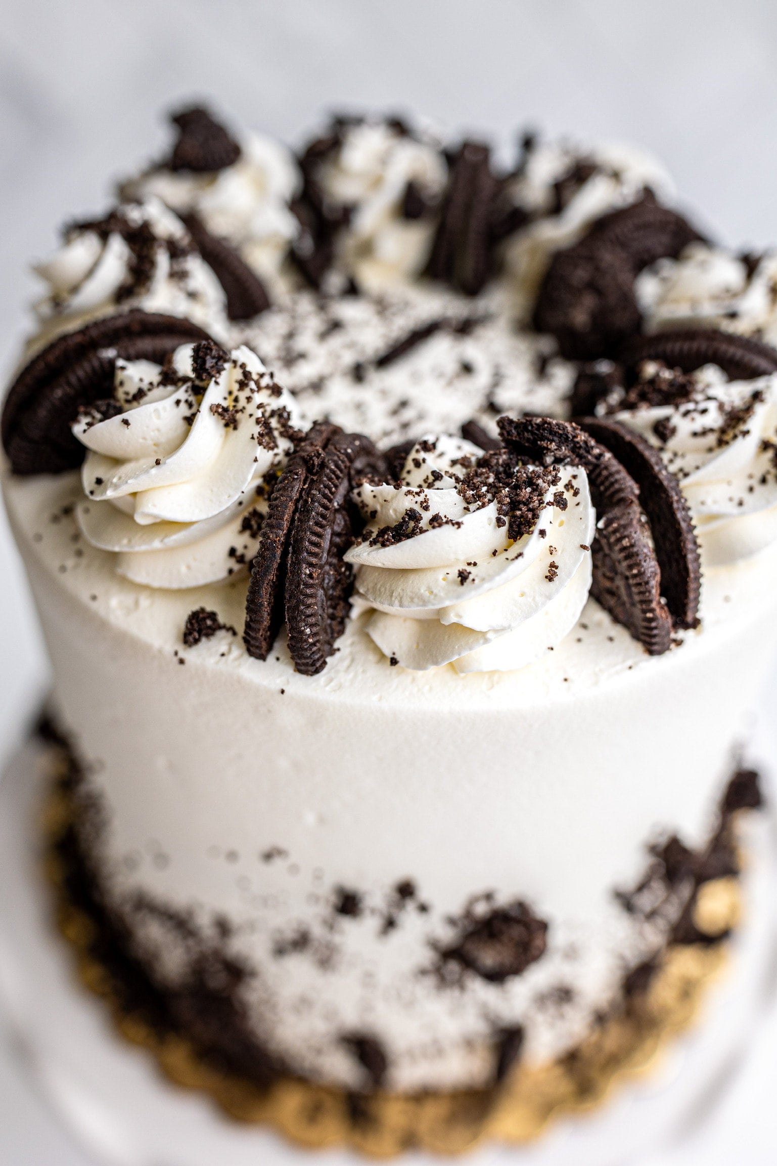 Happy Cakesハーフボンネット　シロ Chocolate Oreo Cake - Hapa Cupcakes & Bakery - Orange County, CA