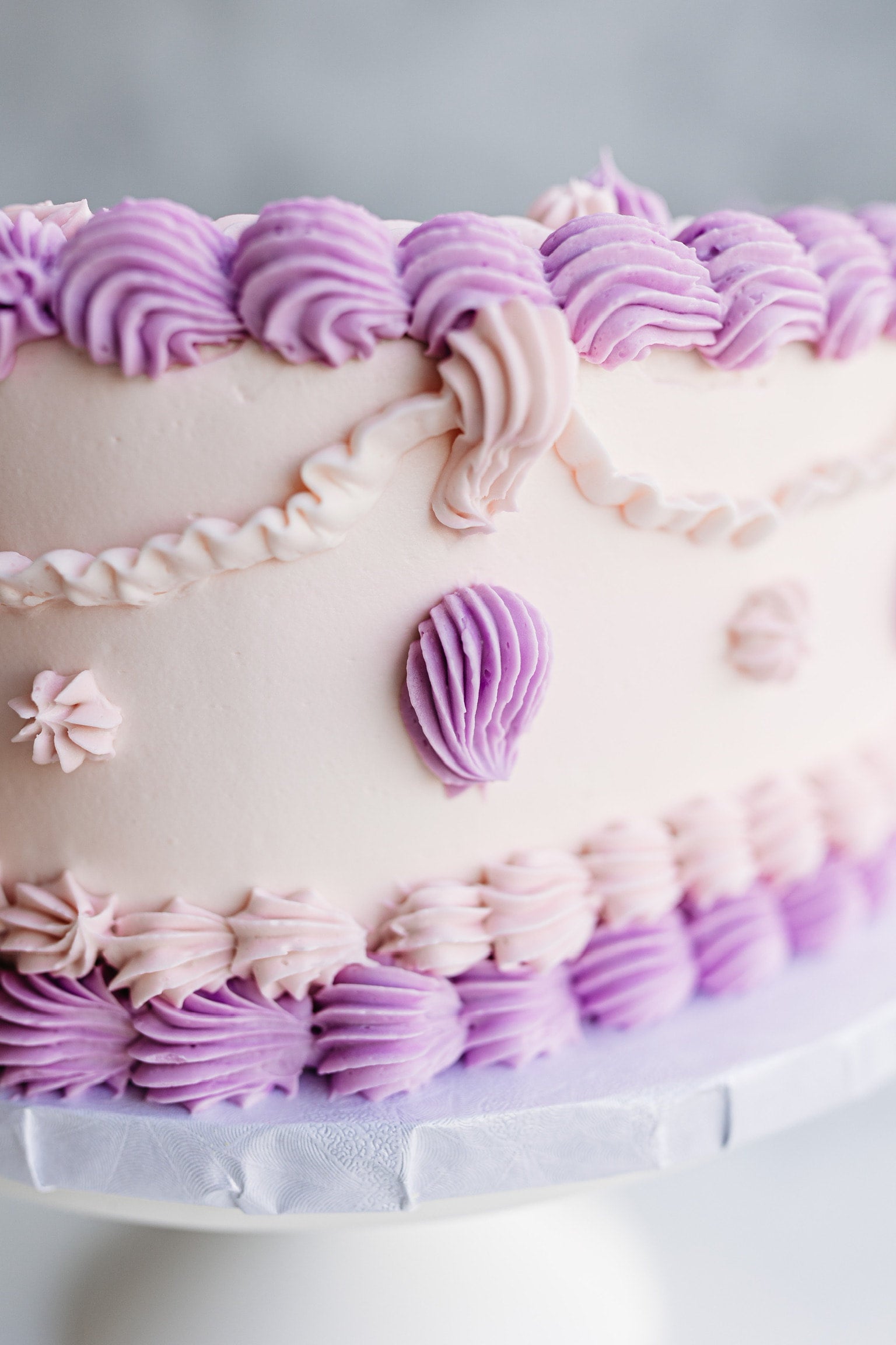 How To Create A Fancy Looking Cake with Easy Piping — Boston Mamas