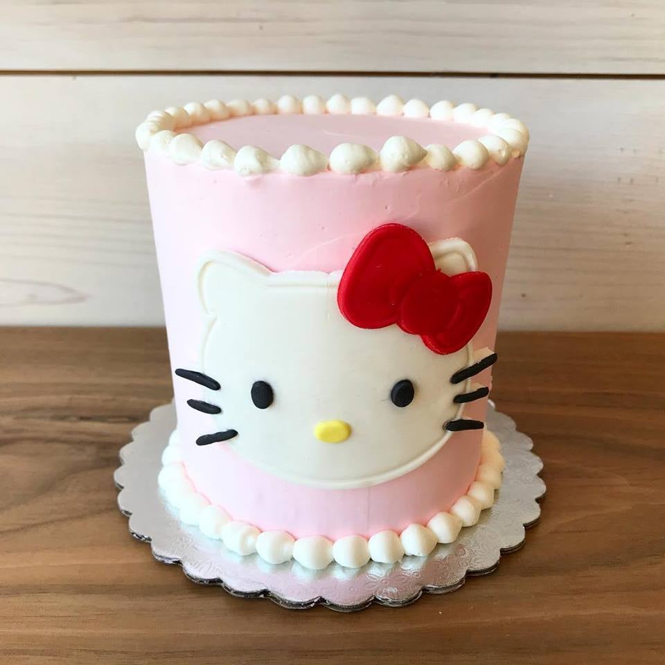 Hello Kitty 💖 🍰 Vanilla #cakes #cakedecorator #cakesofinstagram  #cakestagram #cakescakescakes #chicago #chicagobaker #chicagobak... |  Instagram