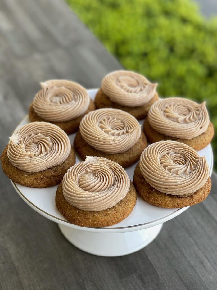 Cinnamon Roll Churro Frosted Cookies Hapa Cupcakes & Bakery Orange