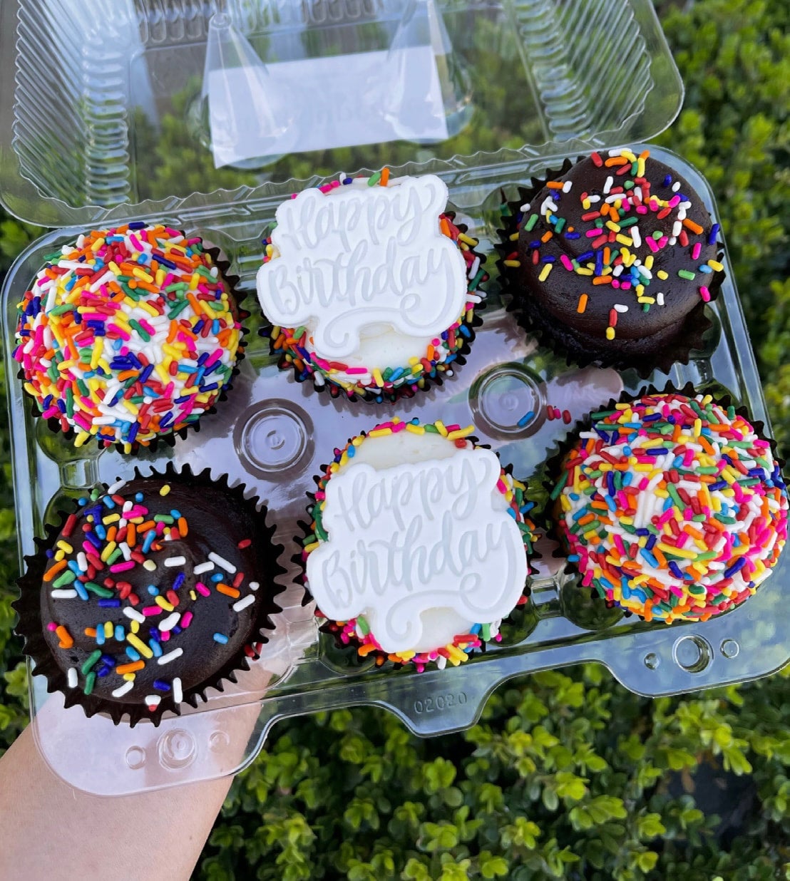 Happy Birthday Cupcake Box Plaque Hapa Cupcakes And Bakery Orange County Ca Hapa Bakery