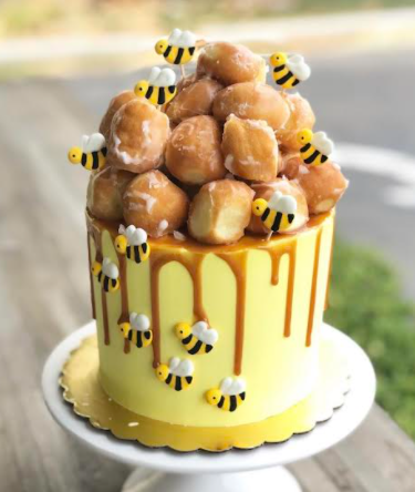 Bumblebee Cake - YouTube