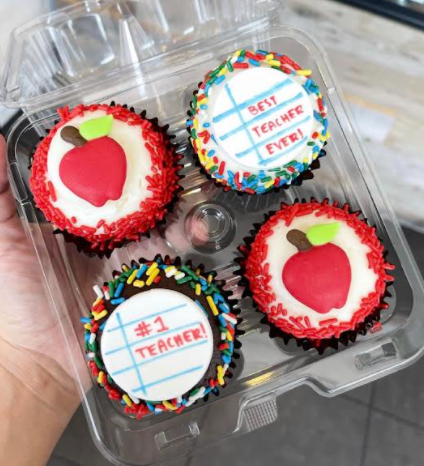 Meet the teacher Wishlist Donation Cupcakes in Spanish & English (Colo –  Bilingual Marketplace